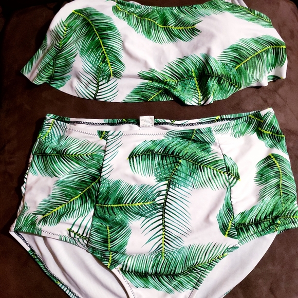 Two piece bathing suit in a green leaf print - Picture 1 of 1